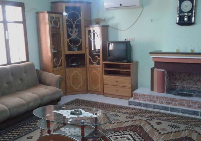 House for Sale in Korce 2+1 Furnished  The house is located in Korce the "Zone Periferike" area and is .
Thi