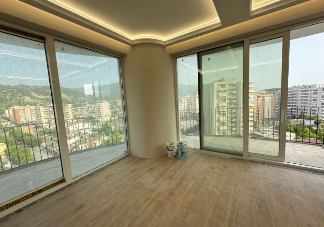  The house is located in Vlore the "Lungomare" area and is  km from cit