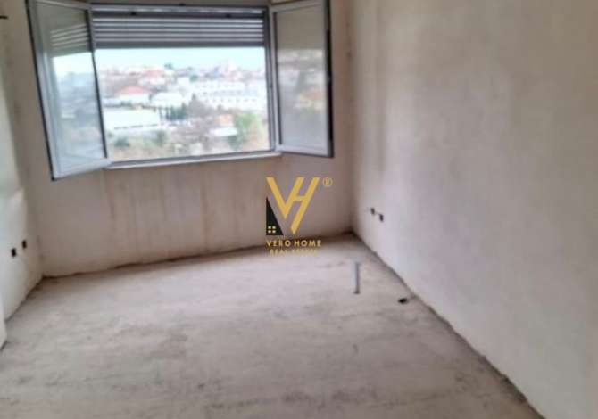 House for Sale in Tirana 1+1 Emty  The house is located in Tirana the "Laprake" area and is (<small>