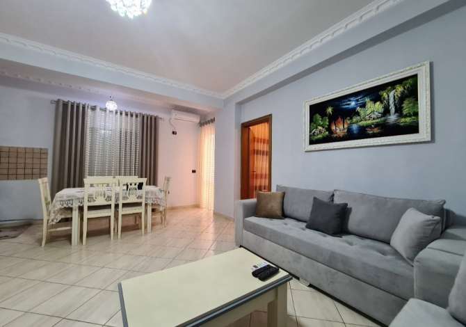 Daily rent and beach room in Vlore 2+1 Furnished  The house is located in Vlore the "Lungomare" area and is .
This Dail