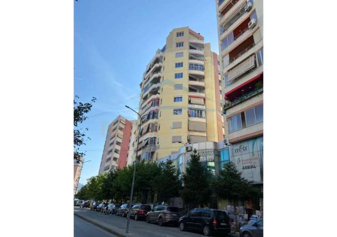 House for Sale in Elbasan 5+1 Emty  The house is located in Elbasan the "Central" area and is (<small&g