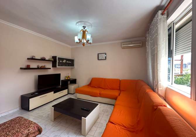  La casa si trova a Tirana nella zona "Brryli" che si trova 1.81 km dal
