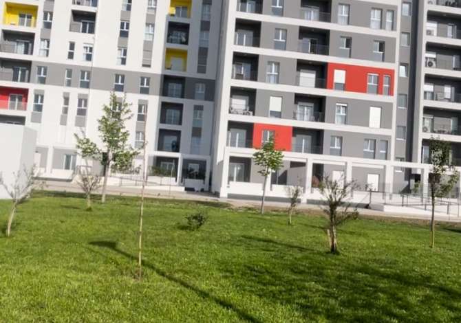  La casa si trova a Tirana nella zona "Zone Periferike" che si trova 29