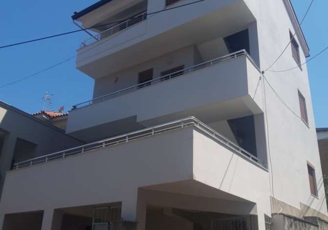  The house is located in Tirana the "Sauk" area and is 3.04 km from cit