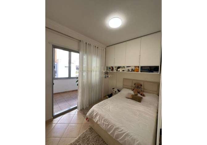  Apartament 2+1 per shitje në Plazh, Durrës
Organizohet ne nje salle ndenje se