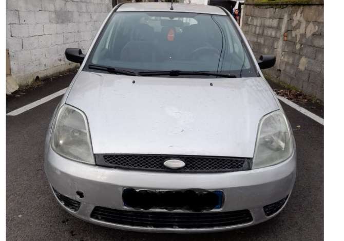 Car for sale Ford 2002 supplied with Diesel Car for sale in Tirana near the "Lumi Lana/ Bulevard" area .This Manu