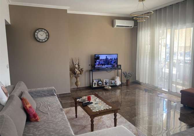 House for Sale in Tirana 1+1 Furnished  The house is located in Tirana the "Zone Periferike" area and is .
Th