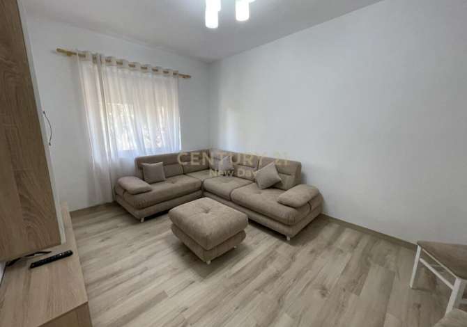 Apartament për Qira në Qendrën e Durrësit !  270 EURO Ky apartament ndodhet në një zonë të dëshirueshme në qendrën e durrësit
