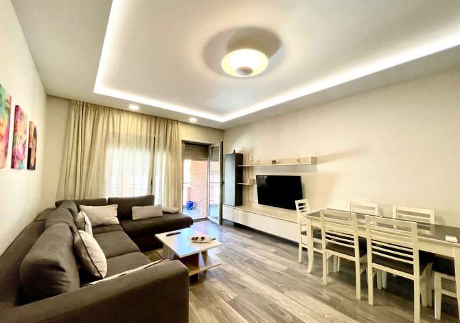  The house is located in Tirana the "21 Dhjetori/Rruga e Kavajes" area 