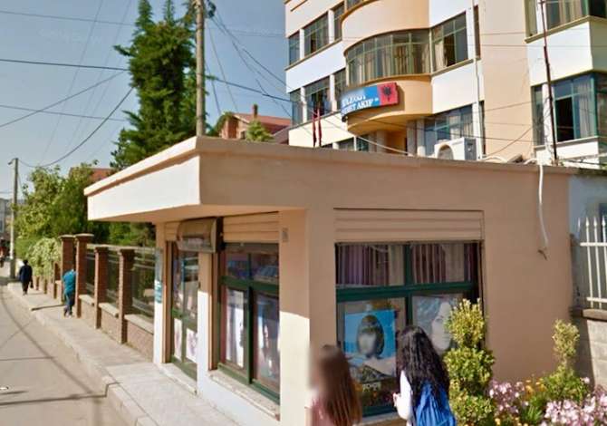 Casa in vendita a Tirana 1+1 Vuoto  La casa si trova a Tirana nella zona "Stacioni trenit/Rruga e Dibres" 