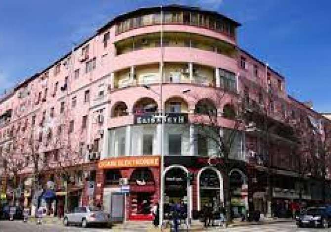 Dyqan ne shitje prane Shallvareve 530.000 euro Shitet bar- restorant ne qender
ka nje siperfaqe prej 143 m2
ka 20 m2 verande 