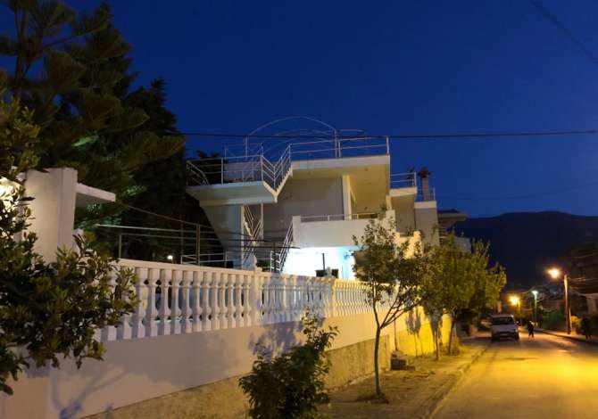 Daily rent and beach room in Vlore 1+1 Furnished  The house is located in Vlore the "Orikum" area and is (<small>&