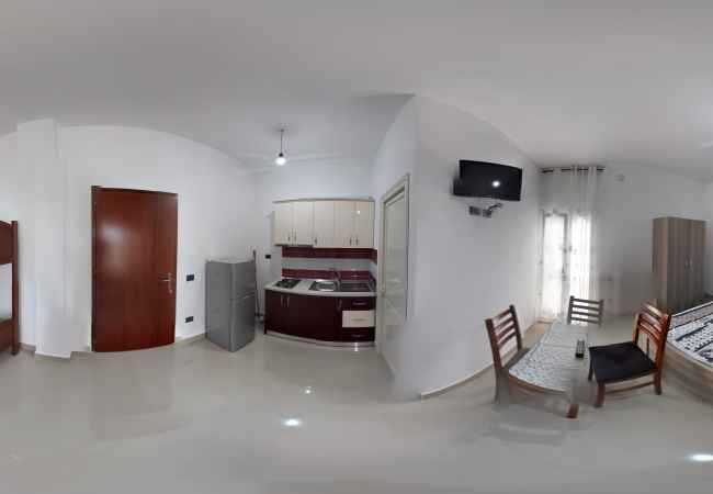 Daily rent and beach room in Kavaje 1+1 In Part  The house is located in Kavaje the "Spille" area and is .
This Daily 