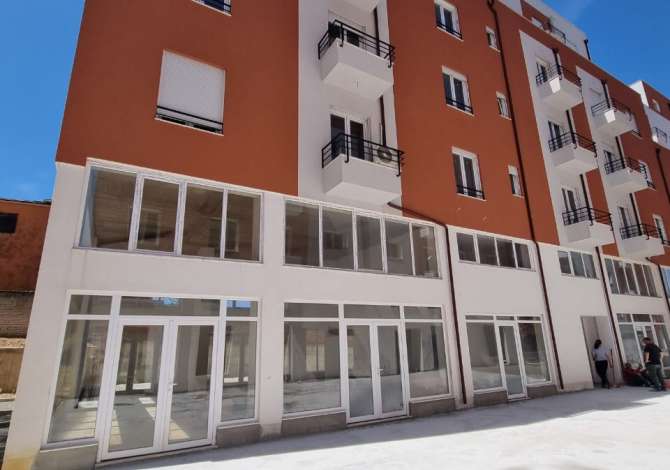 Casa in vendita a Tirana 1+1 Vuoto  La casa si trova a Tirana nella zona "Ysberisht/Kombinat/Selite" che s